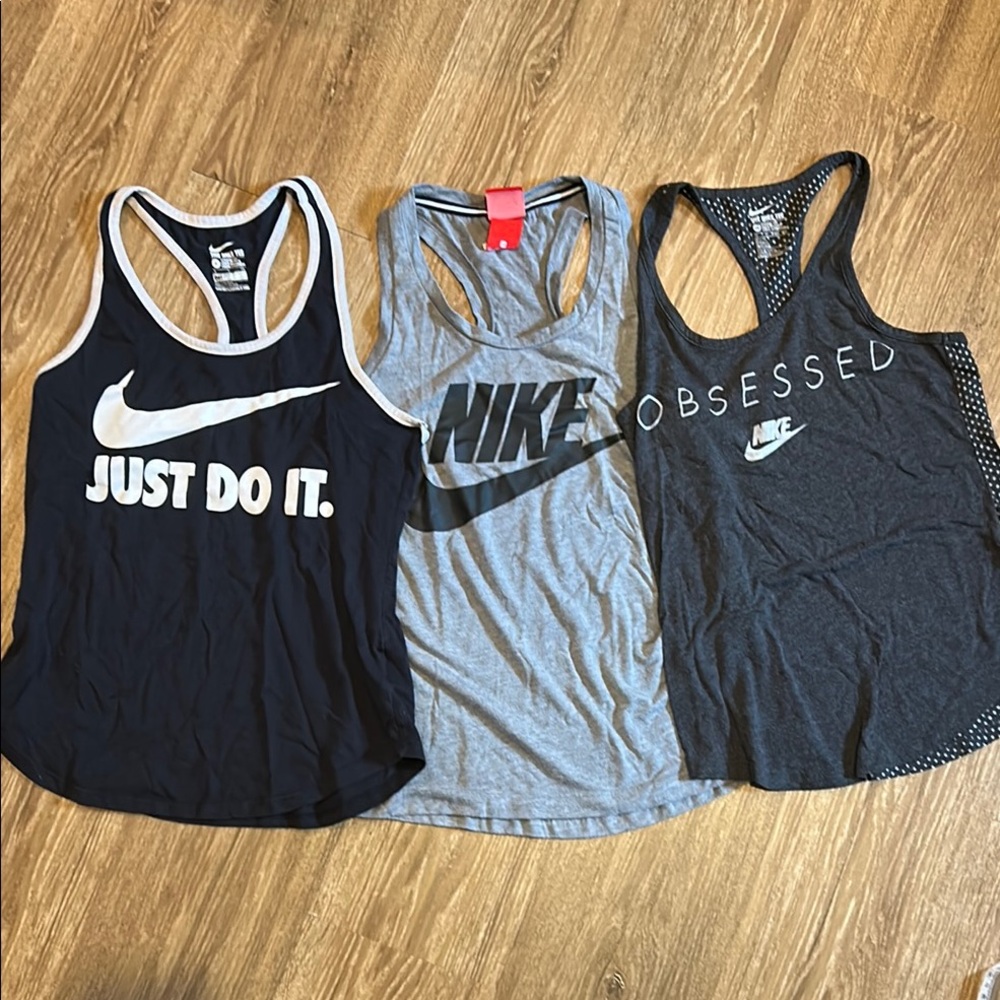 Nike Women's Tank Tops - Black and Gray